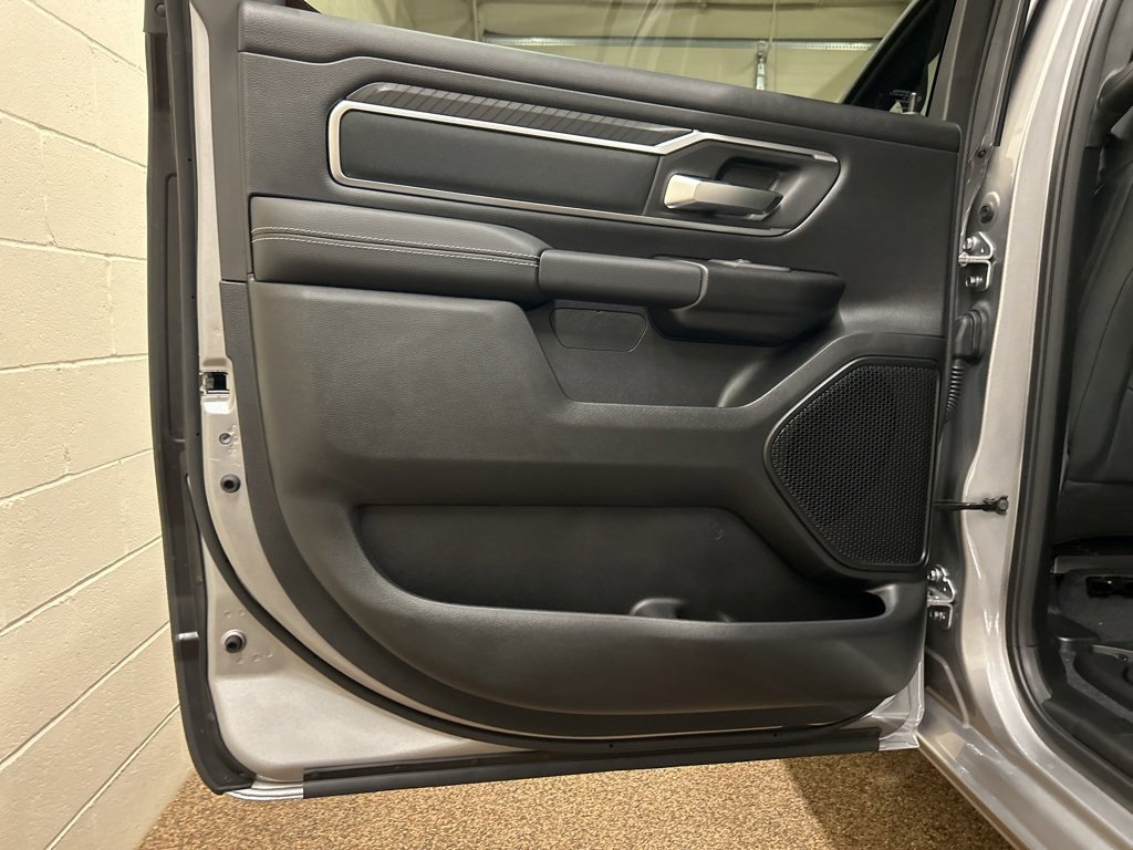 New 2026 RAM 1500 4x4 Crew Cab image 14