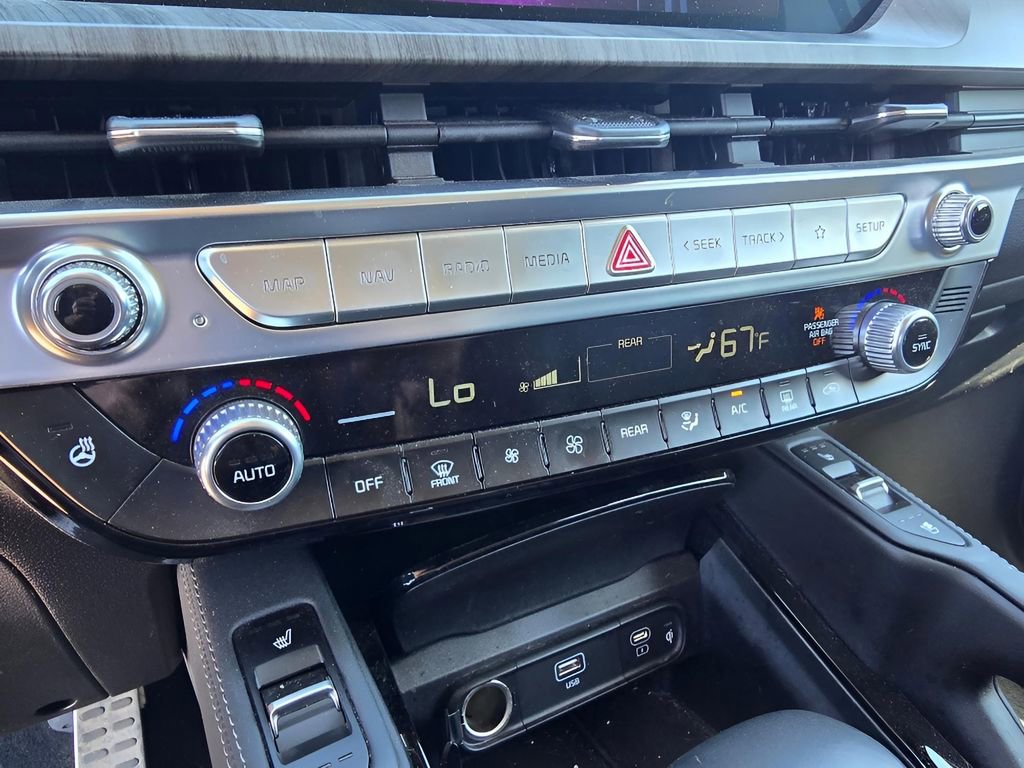 Used 2024 Kia Telluride SX w/ Towing Package AWD/4WD image 20