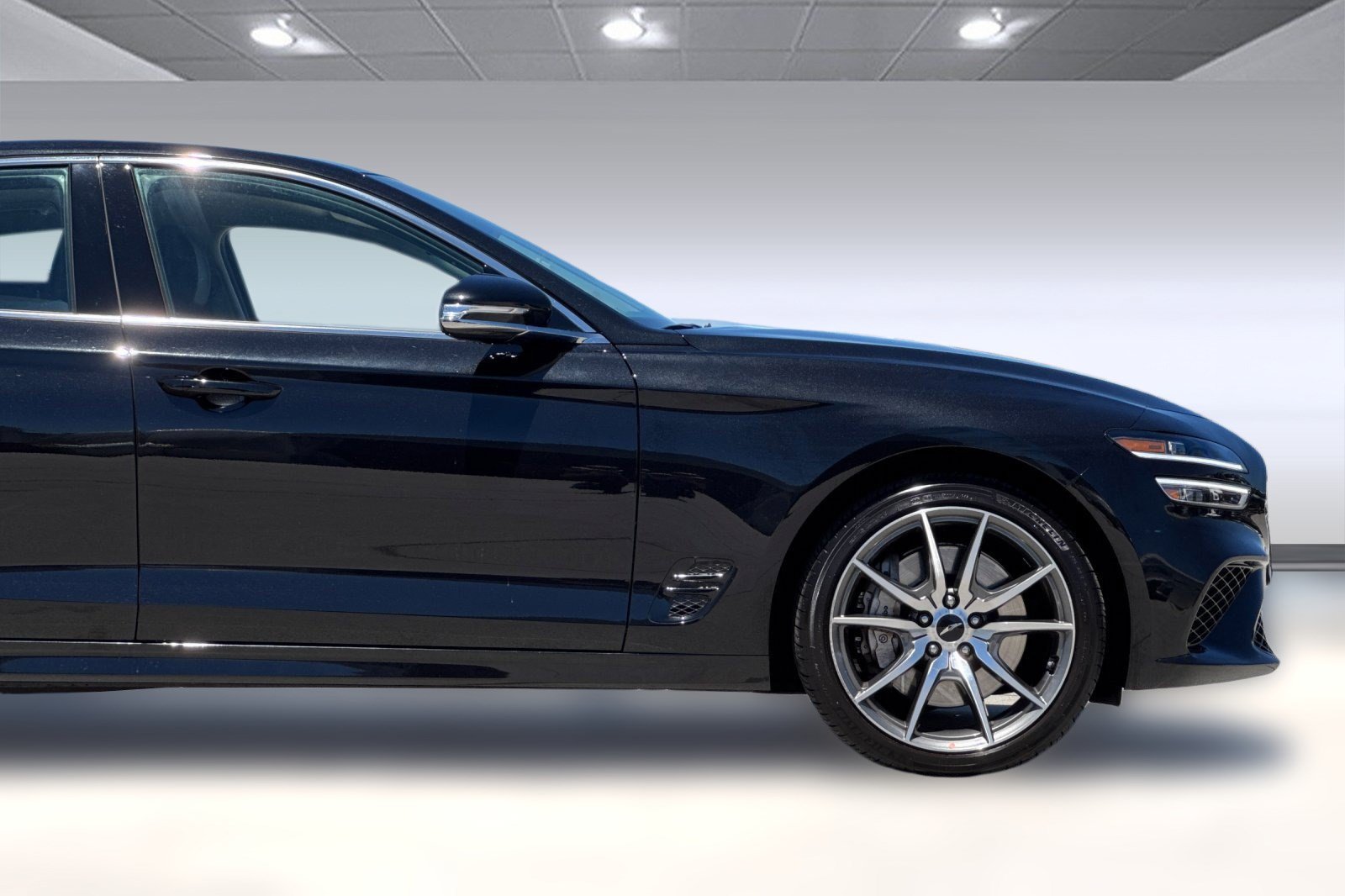 Used 2026 Genesis G70 2.5T RWD image 35