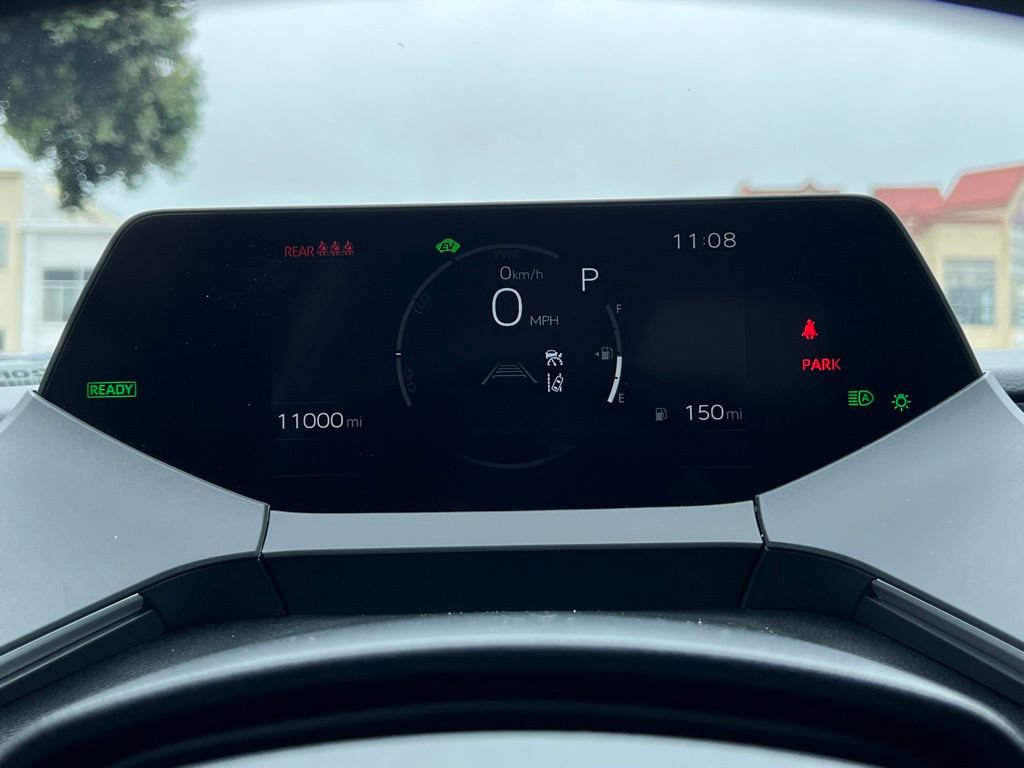 Used 2024 Toyota Prius Limited AWD/4WD image 37