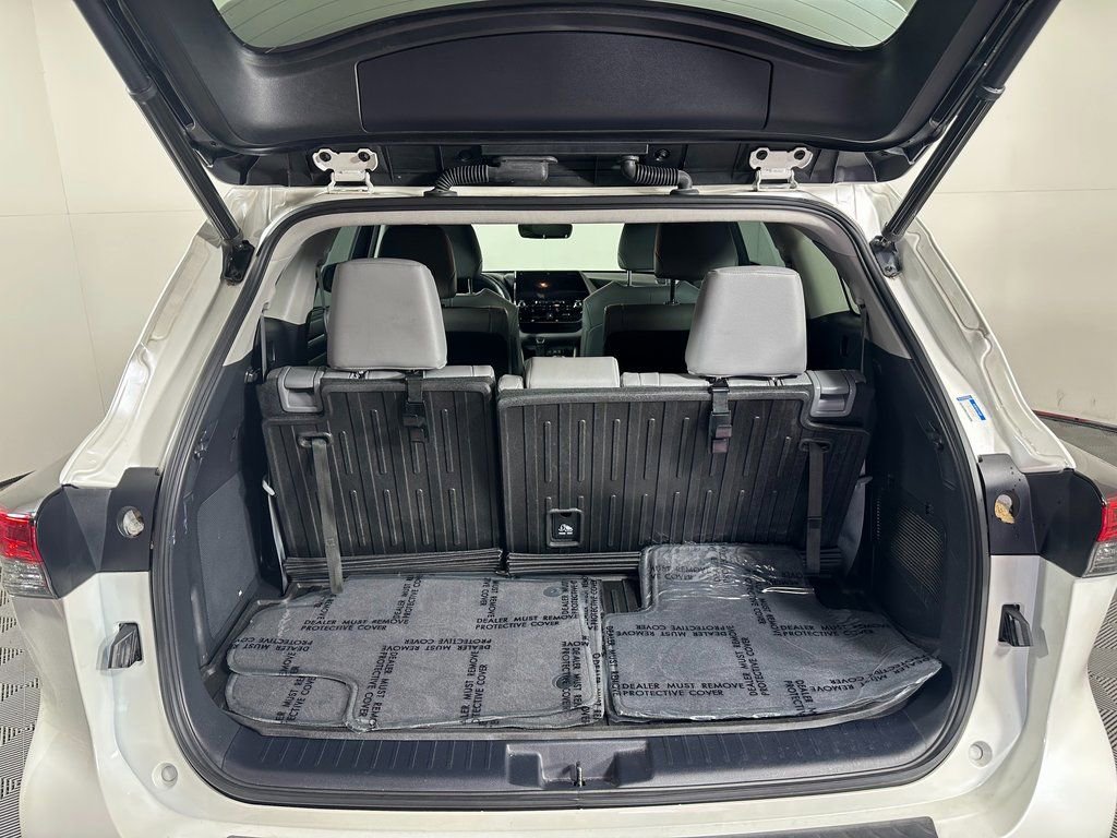 Used 2020 Toyota Highlander Limited image 7