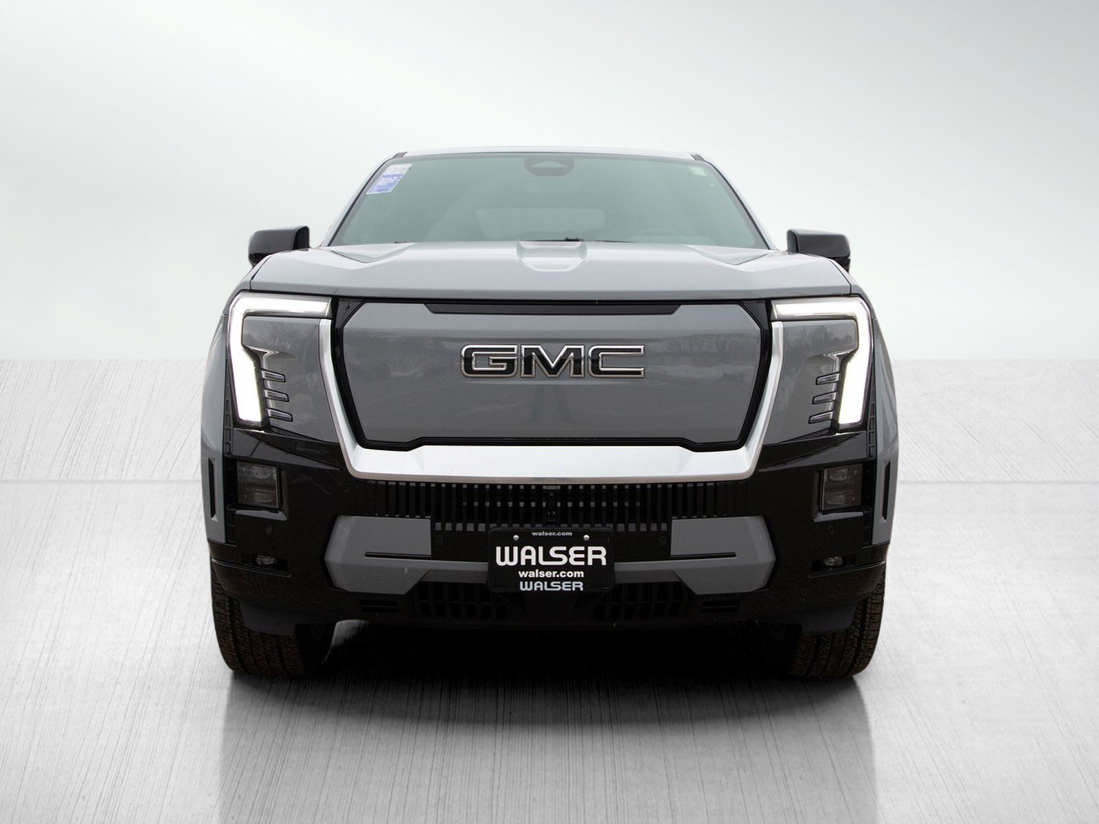Used 2025 GMC Sierra EV Denali image 8