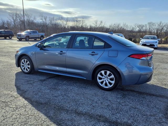 Used 2025 Toyota Corolla LE image 29