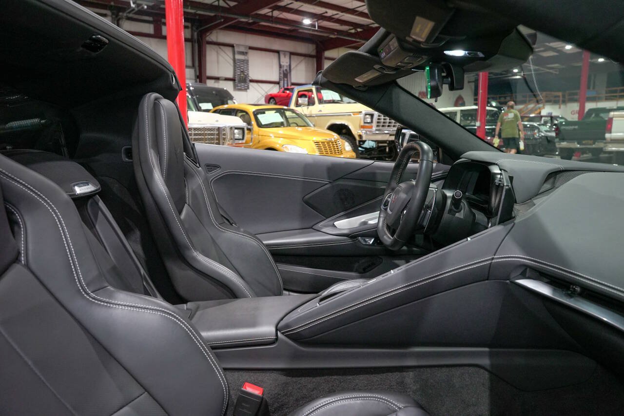 Used 2022 Chevrolet Corvette Stingray Coupe w/ 1LT RWD image 36
