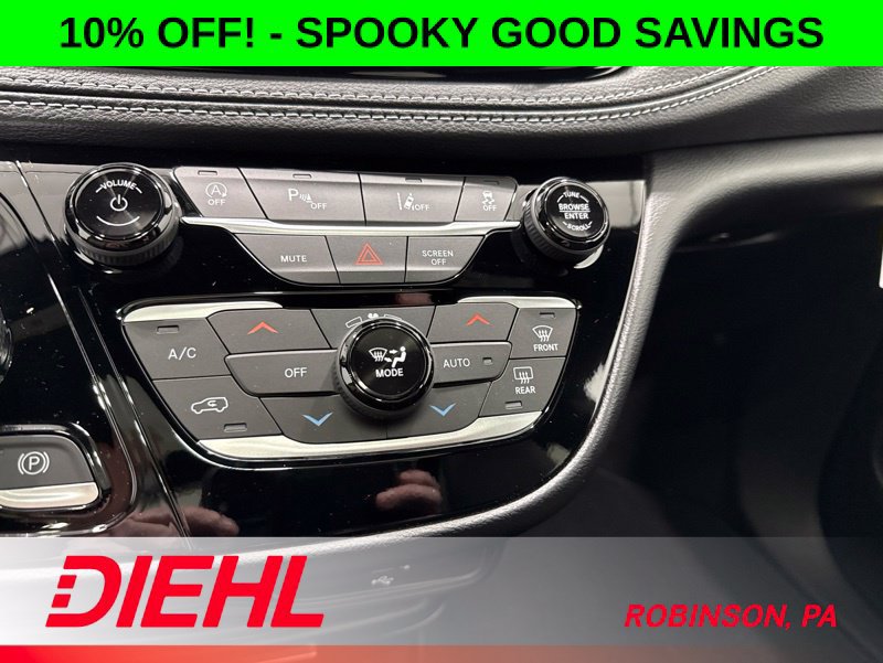 New 2027 Chrysler Pacifica Select w/ Family Tech Group FWD image 35