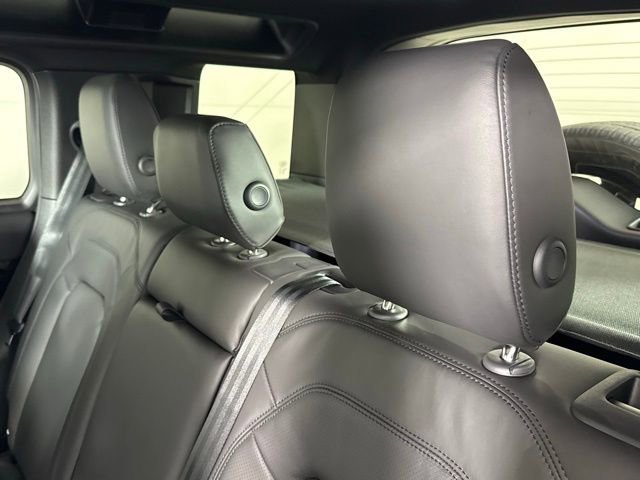 New 2026 Land Rover Defender 110 X-Dynamic SE AWD/4WD image 24