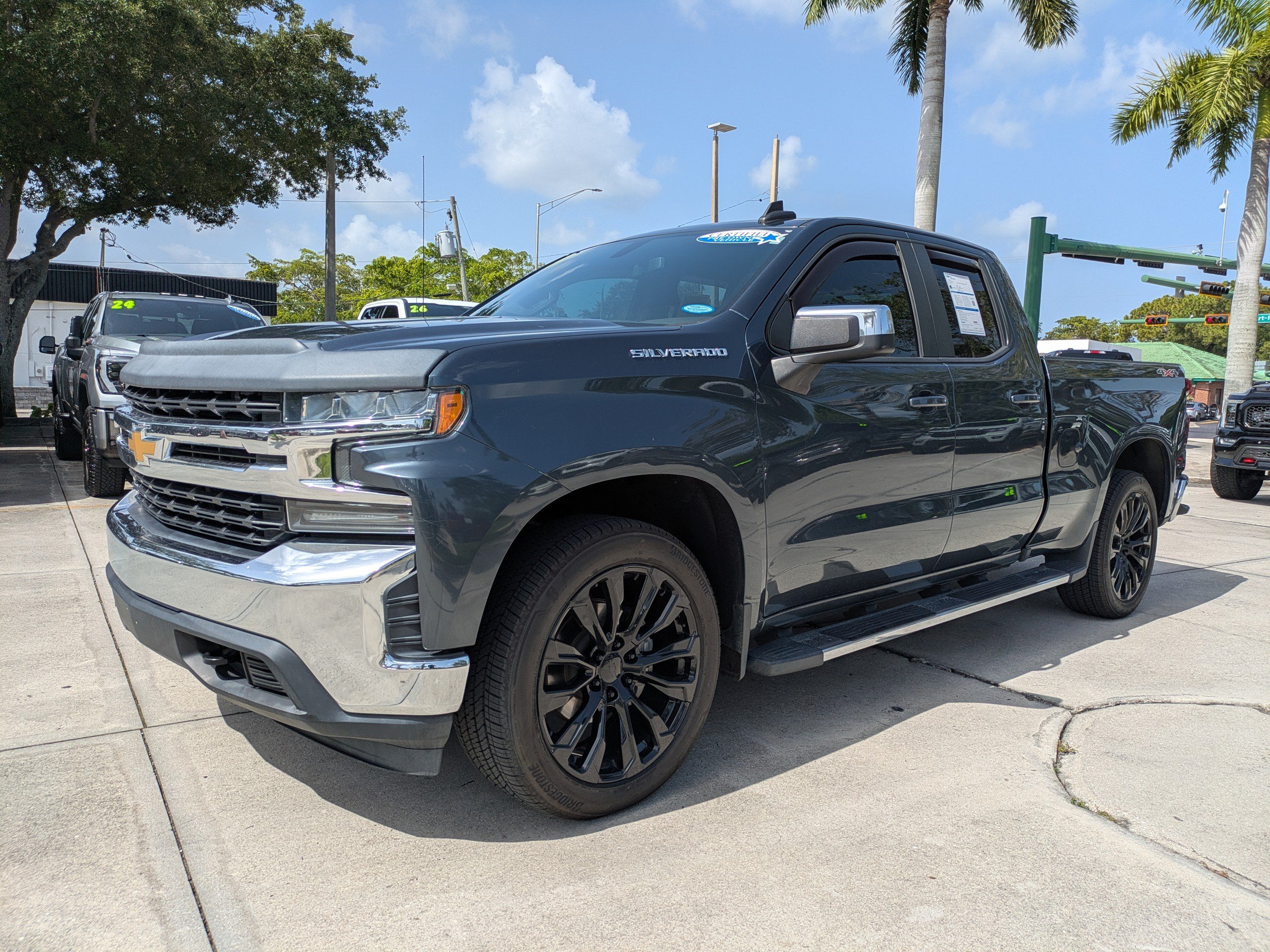 Used 2019 Chevrolet Silverado 1500 LT w/ All-Star Edition AWD/4WD image 7