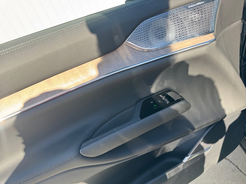 New 2025 Volvo EX90 Ultra image 25