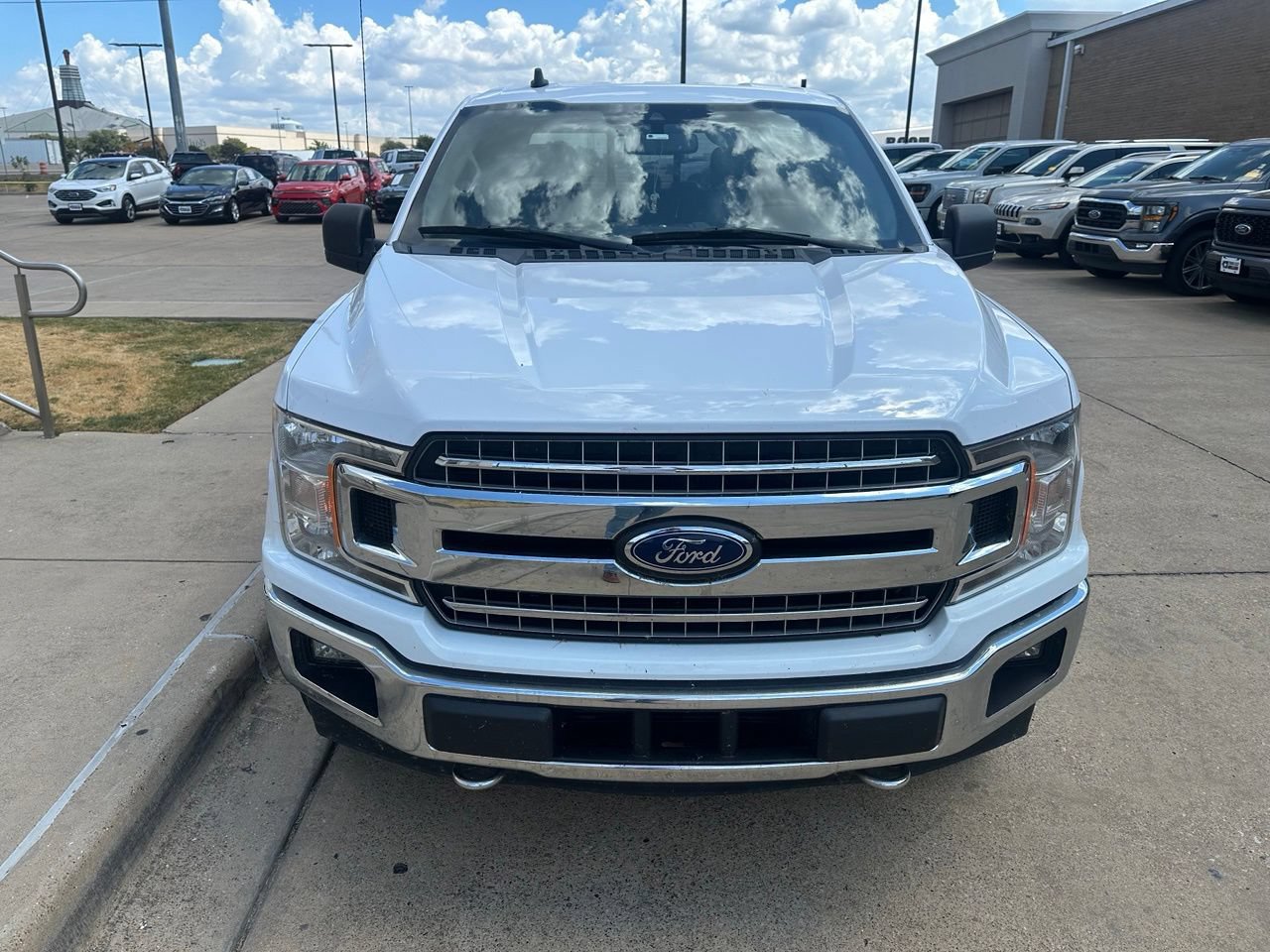 Used 2019 Ford F150 XLT w/ Equipment Group 302A Luxury AWD/4WD image 4