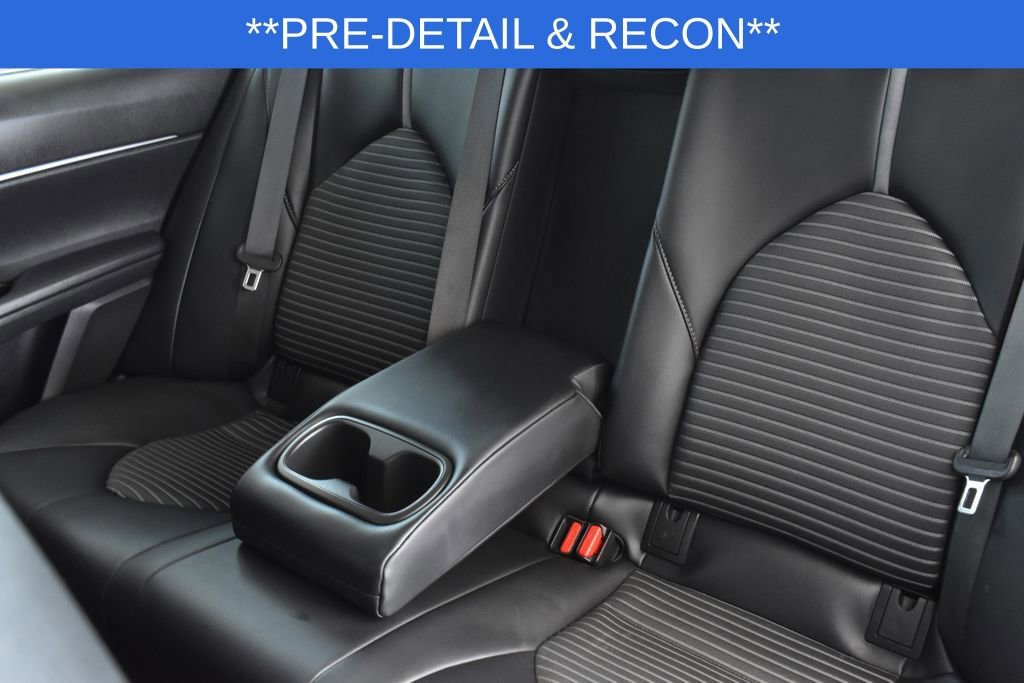 Used 2020 Toyota Camry SE FWD image 17