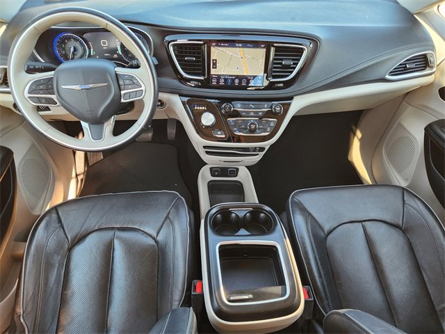 Used 2020 Chrysler Pacifica Limited image 27