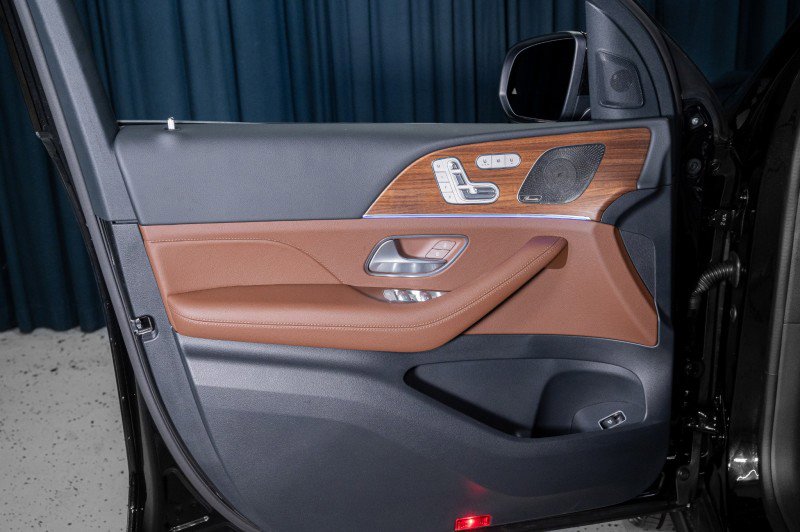 New 2026 Mercedes-Benz GLS 450 4MATIC image 13