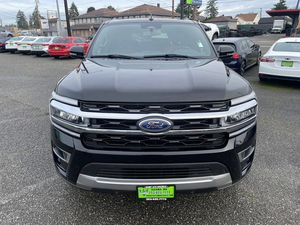 Used 2024 Ford Expedition Max Limited AWD/4WD image 2