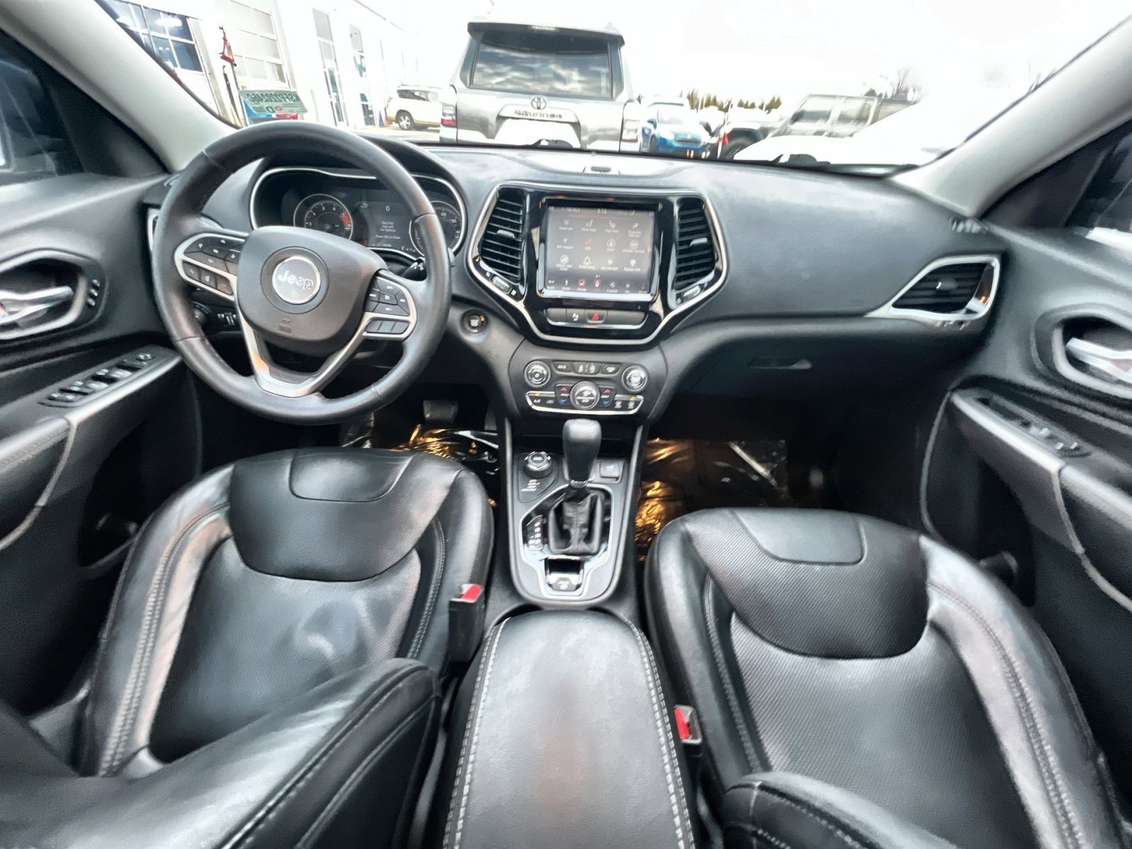 Used 2019 Jeep Cherokee Limited image 22