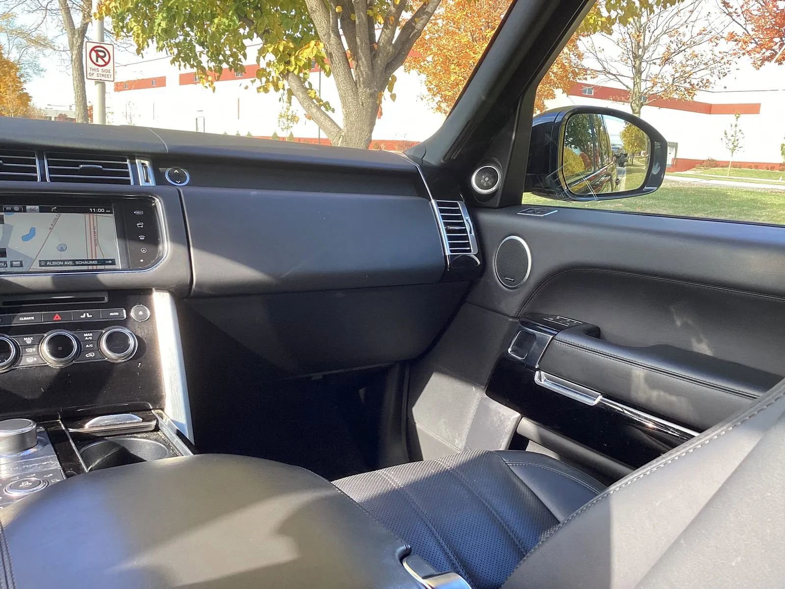 Used 2016 Land Rover Range Rover Supercharged image 16