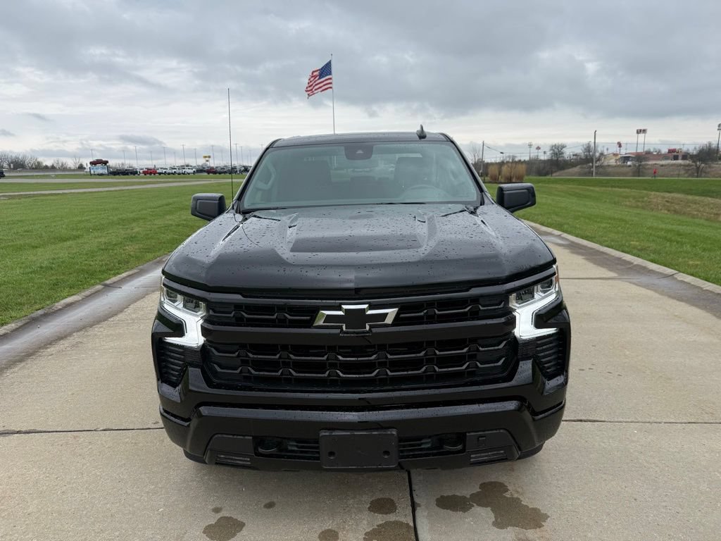 Used 2025 Chevrolet Silverado 1500 RST w/ LPO, Dark Essentials Package RWD image 10