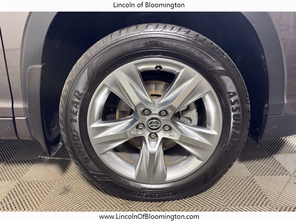 Used 2016 Toyota Highlander Limited Platinum AWD/4WD image 17