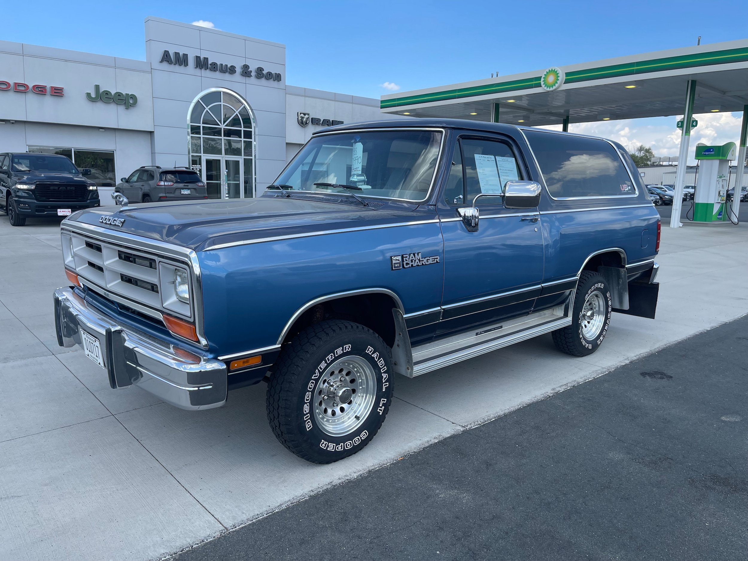 Used 1988 Dodge Ramcharger 4WD image 3