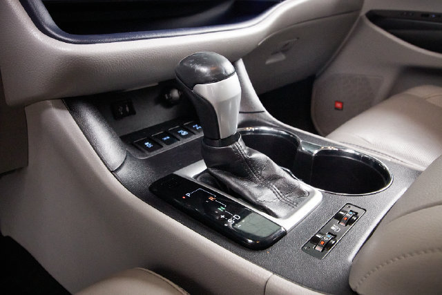 Used 2015 Toyota Highlander Limited Platinum AWD/4WD image 11