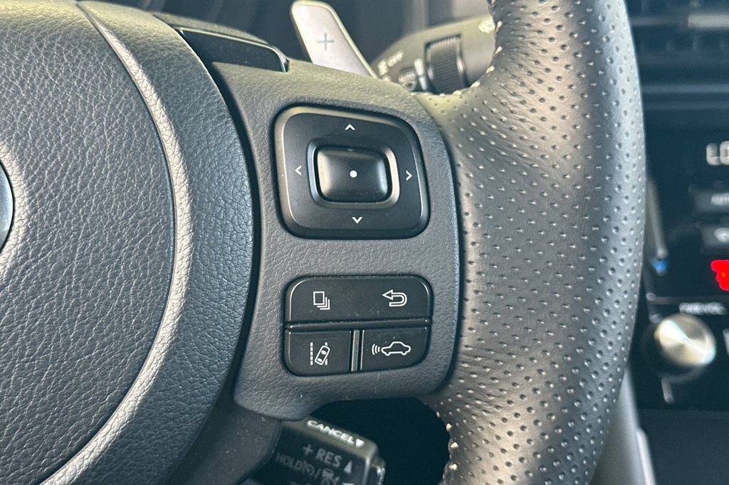 Used 2025 Lexus IS 350 F Sport RWD image 27
