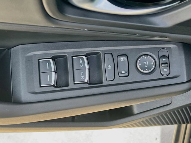 Certified 2025 Honda Accord SE image 12