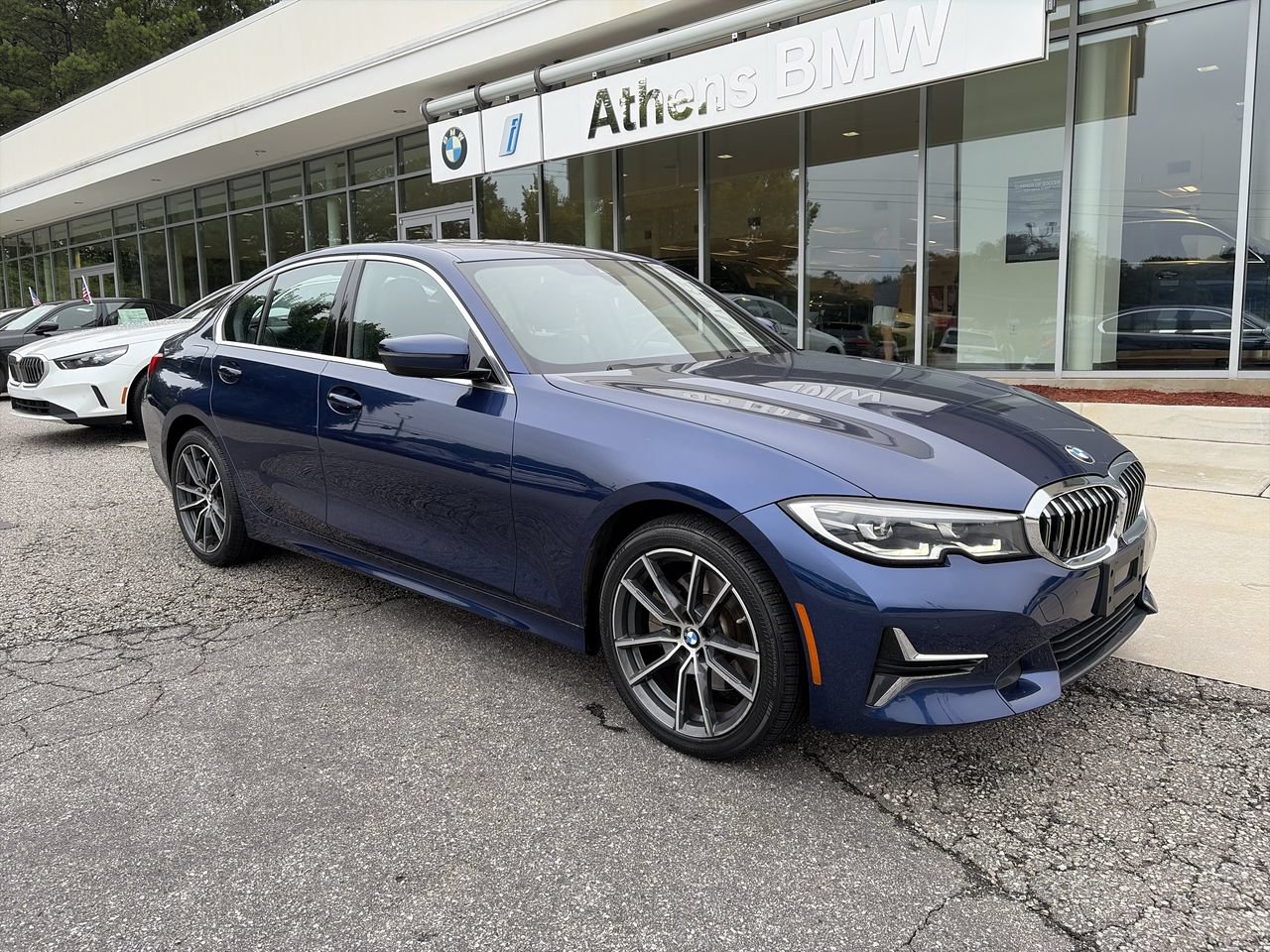 Used 2019 BMW 330i xDrive Sedan AWD/4WD image 2
