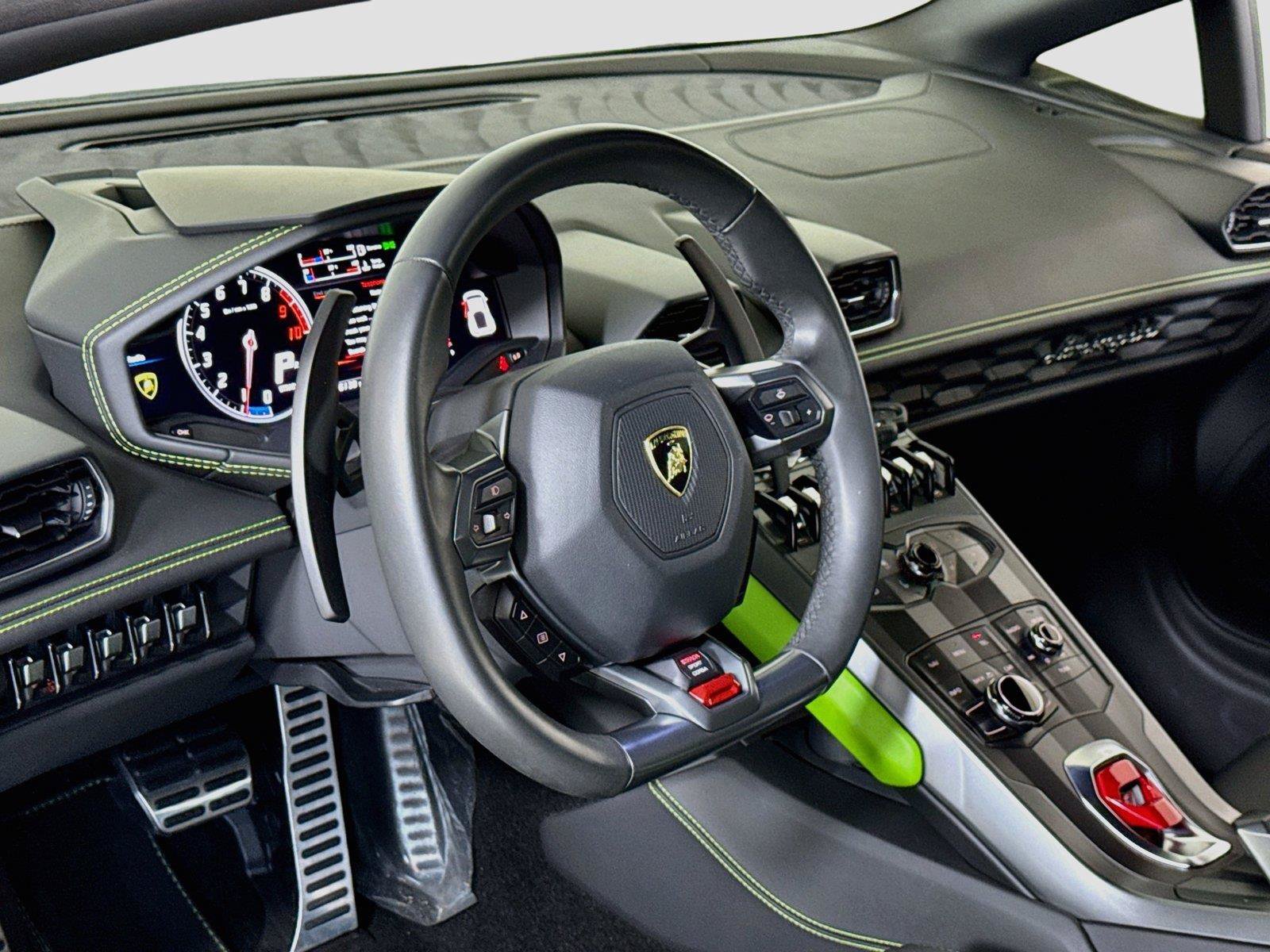 Used 2017 Lamborghini Huracan LP 580-2 RWD image 15