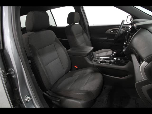 Used 2023 Chevrolet Traverse LT FWD image 17