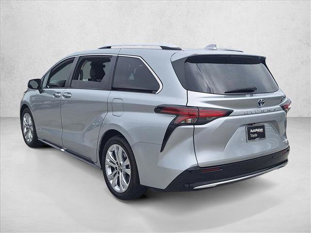 Certified 2021 Toyota Sienna Platinum FWD image 8