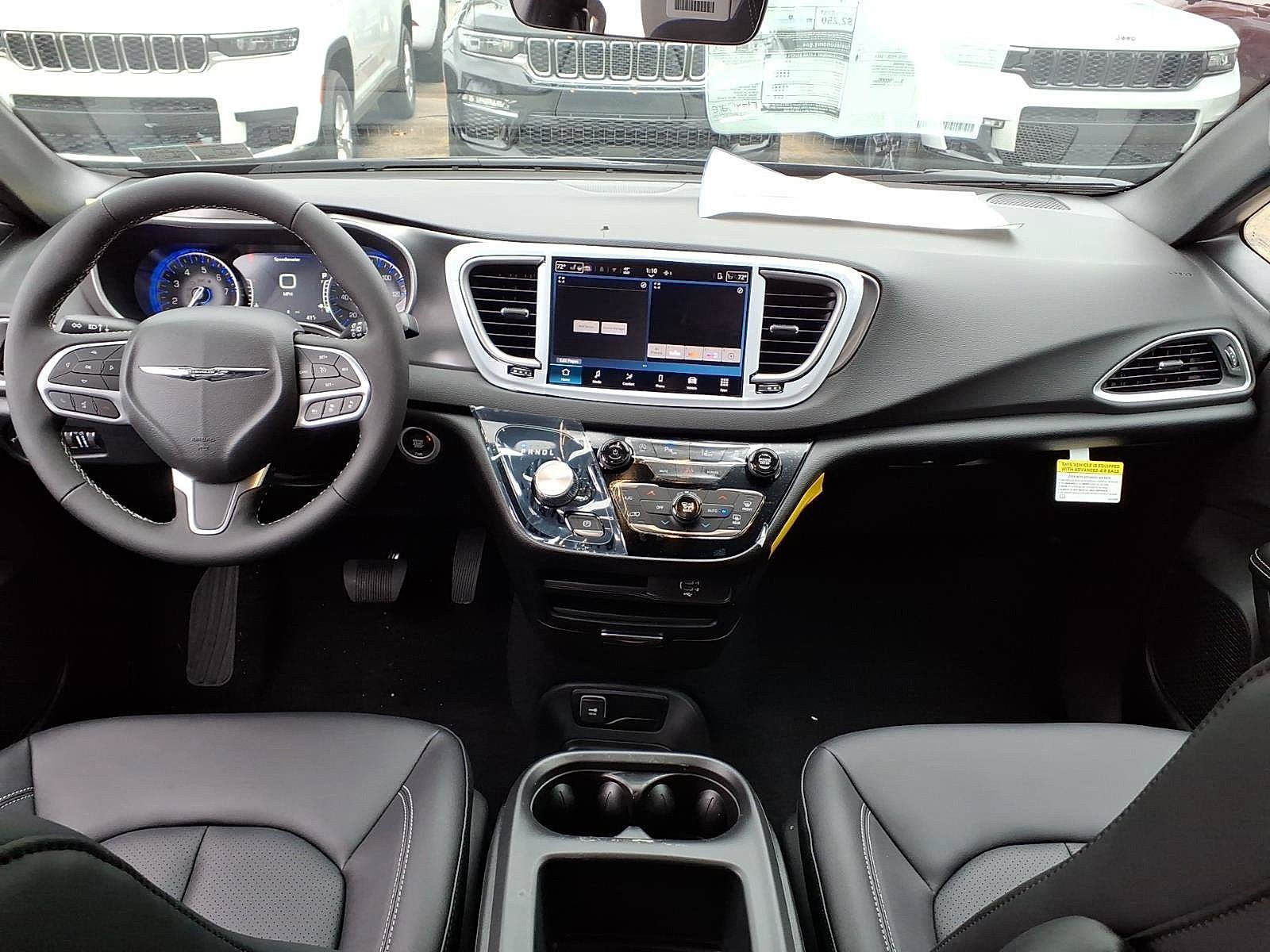 New 2026 Chrysler Voyager LX FWD image 6
