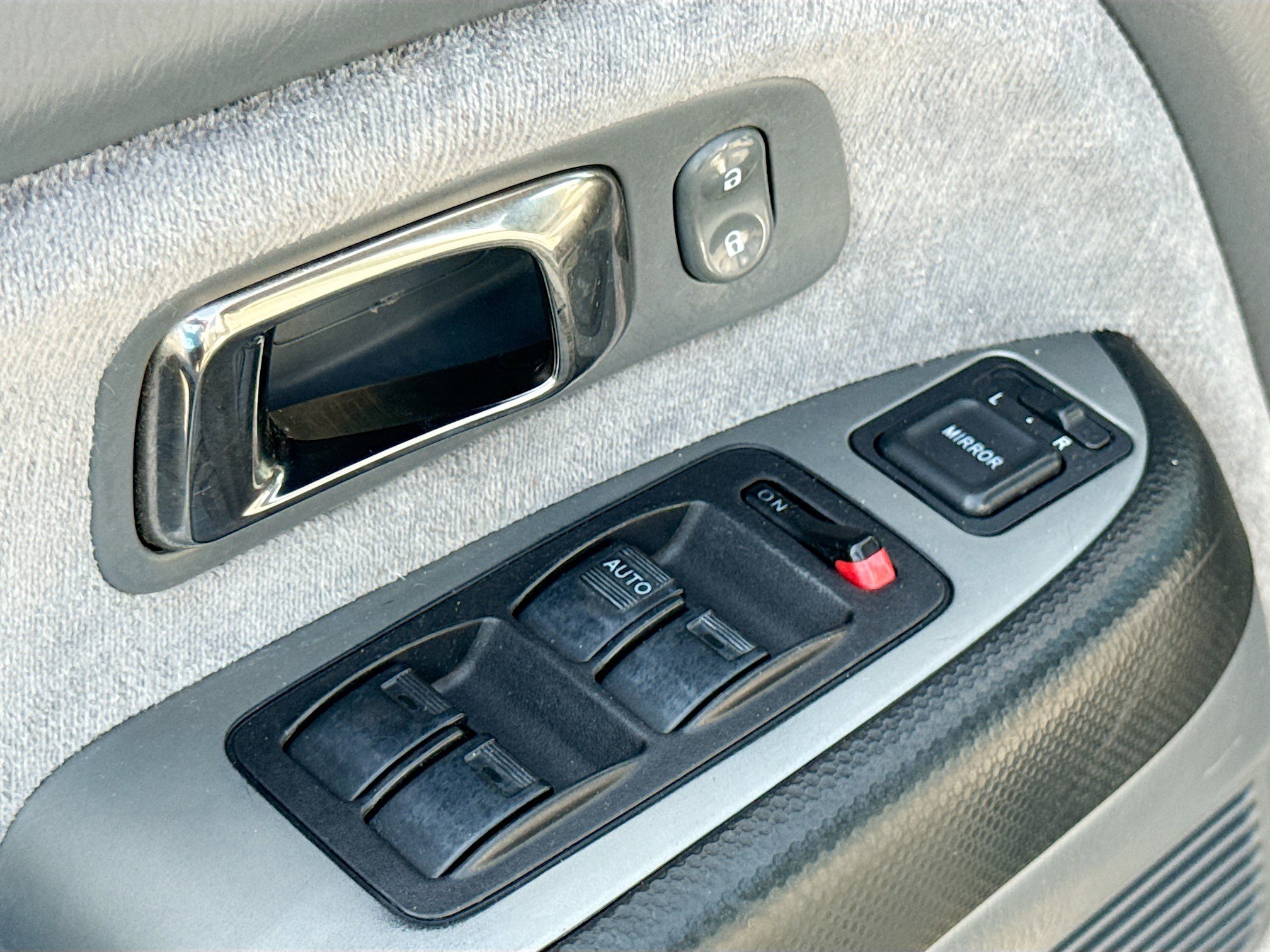 Used 2004 Honda Pilot EX image 8