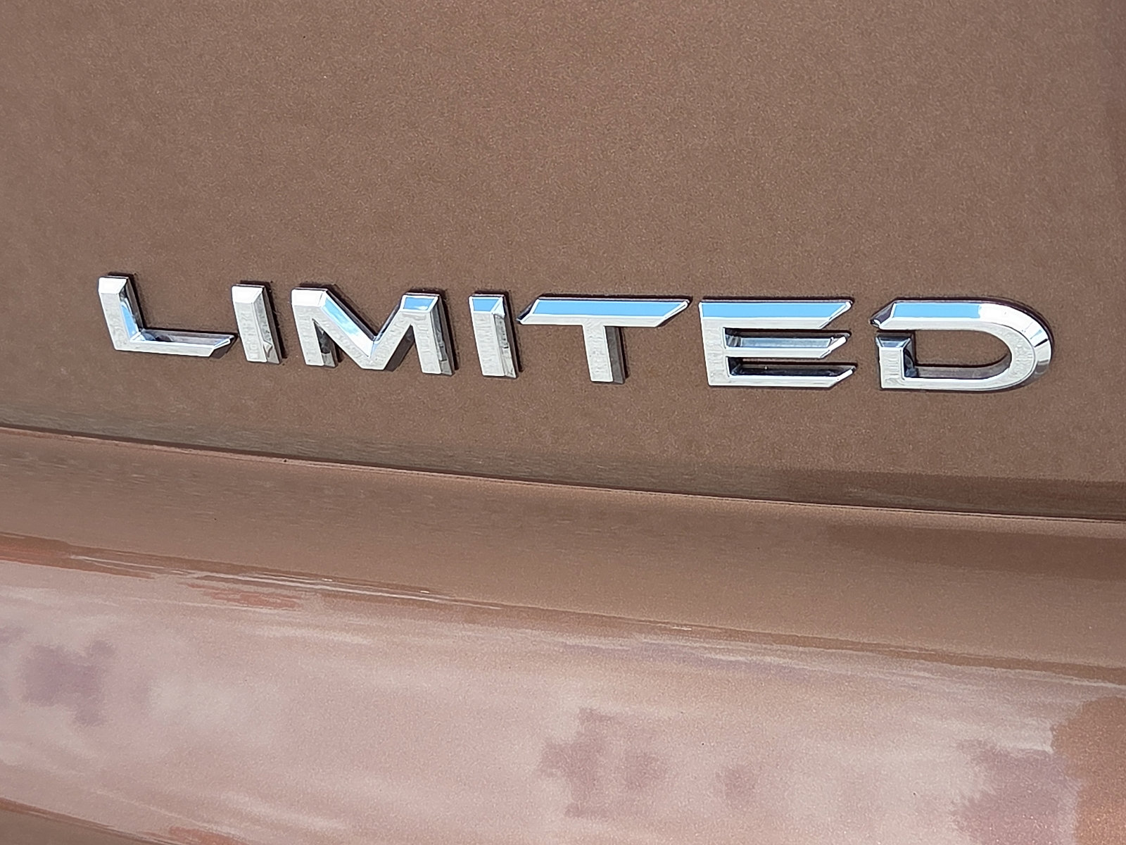 Used 2025 Toyota Crown Signia w/ Advanced Technology Package AWD/4WD image 8
