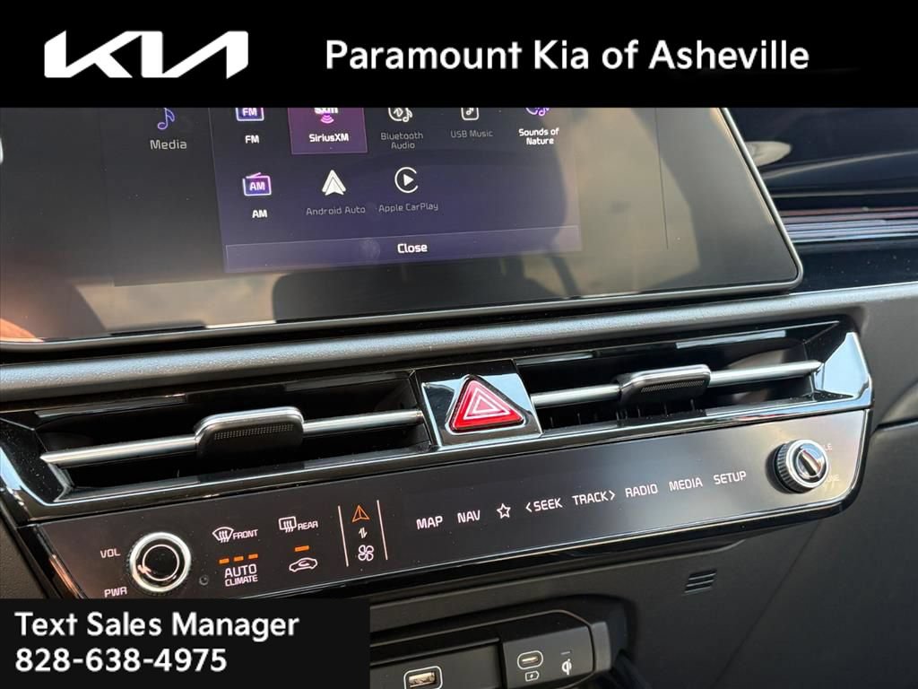 Certified 2025 Kia Niro EX FWD image 11