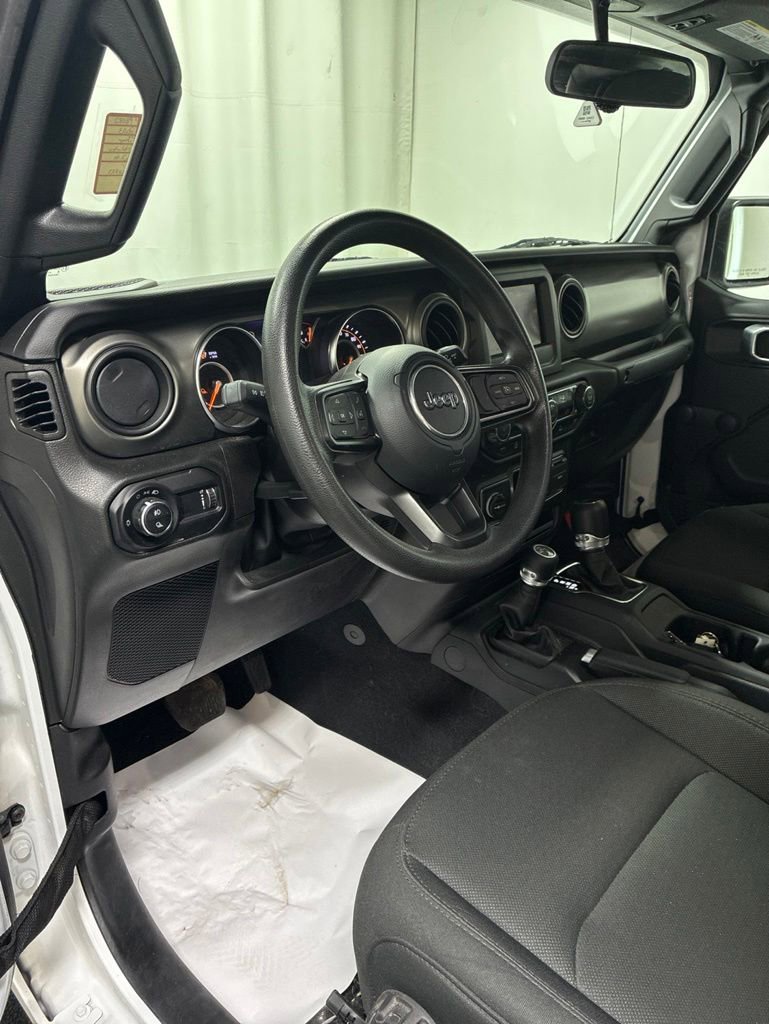 Used 2023 Jeep Gladiator Sport w/ Trailer Tow Package AWD/4WD image 11