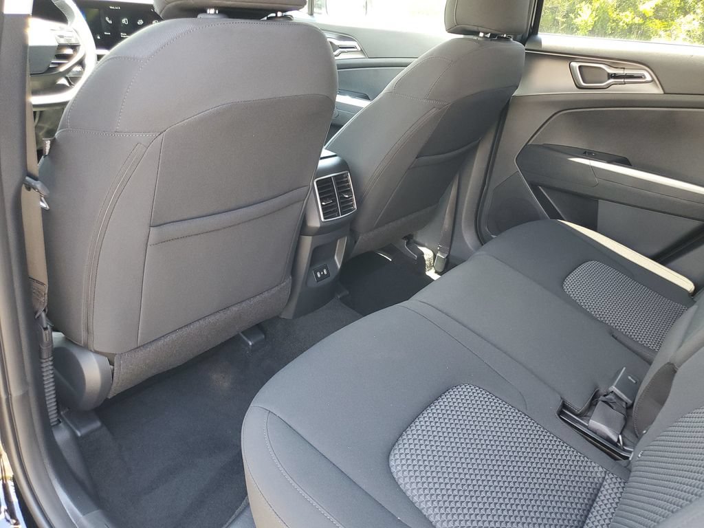 New 2026 Kia Sportage LX w/ LX Convenience Package FWD image 21