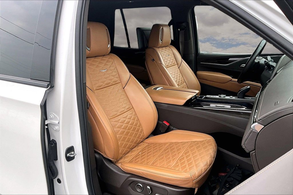 Used 2024 Cadillac Escalade Sport w/ LPO, ONYX Package AWD/4WD image 29