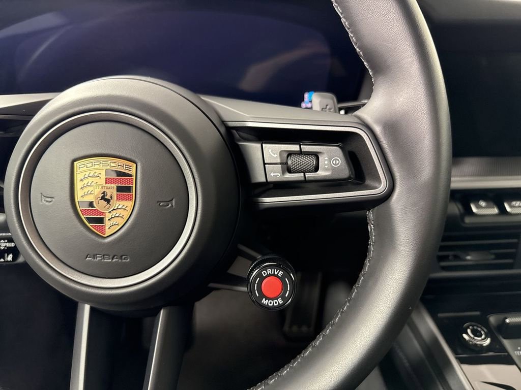 Certified 2025 Porsche 911 Carrera image 39