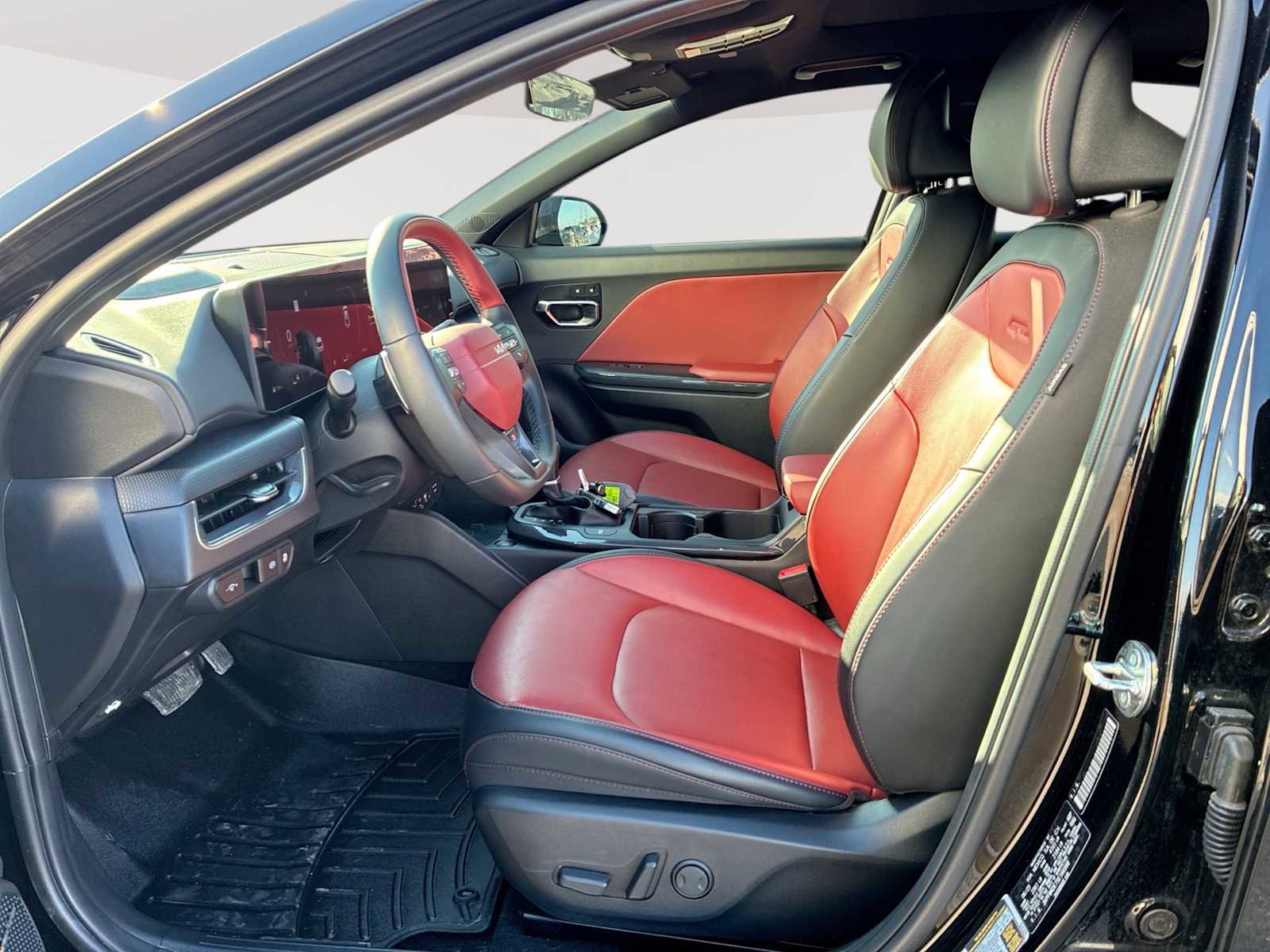 Used 2025 Kia K4 GT-Line w/ GT-Line Premium Package image 21