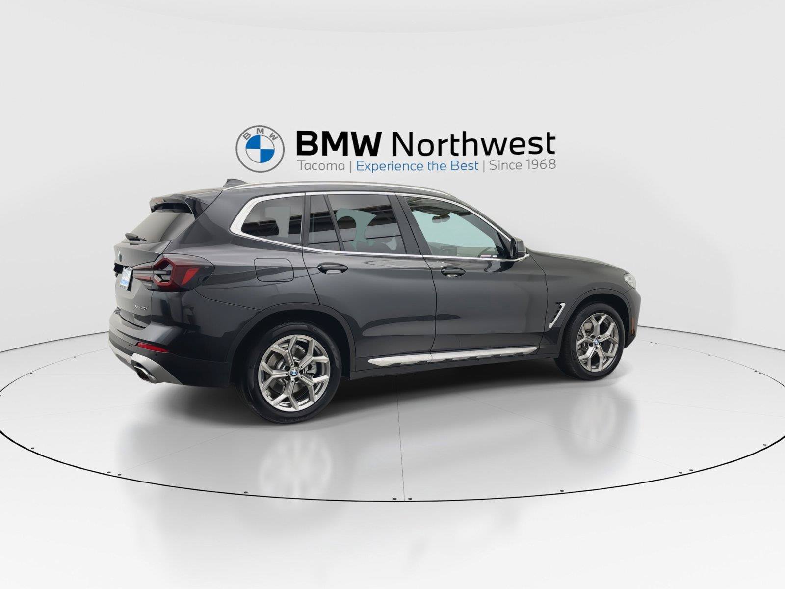 Used 2023 BMW X3 xDrive30i w/ Convenience Package AWD/4WD image 4