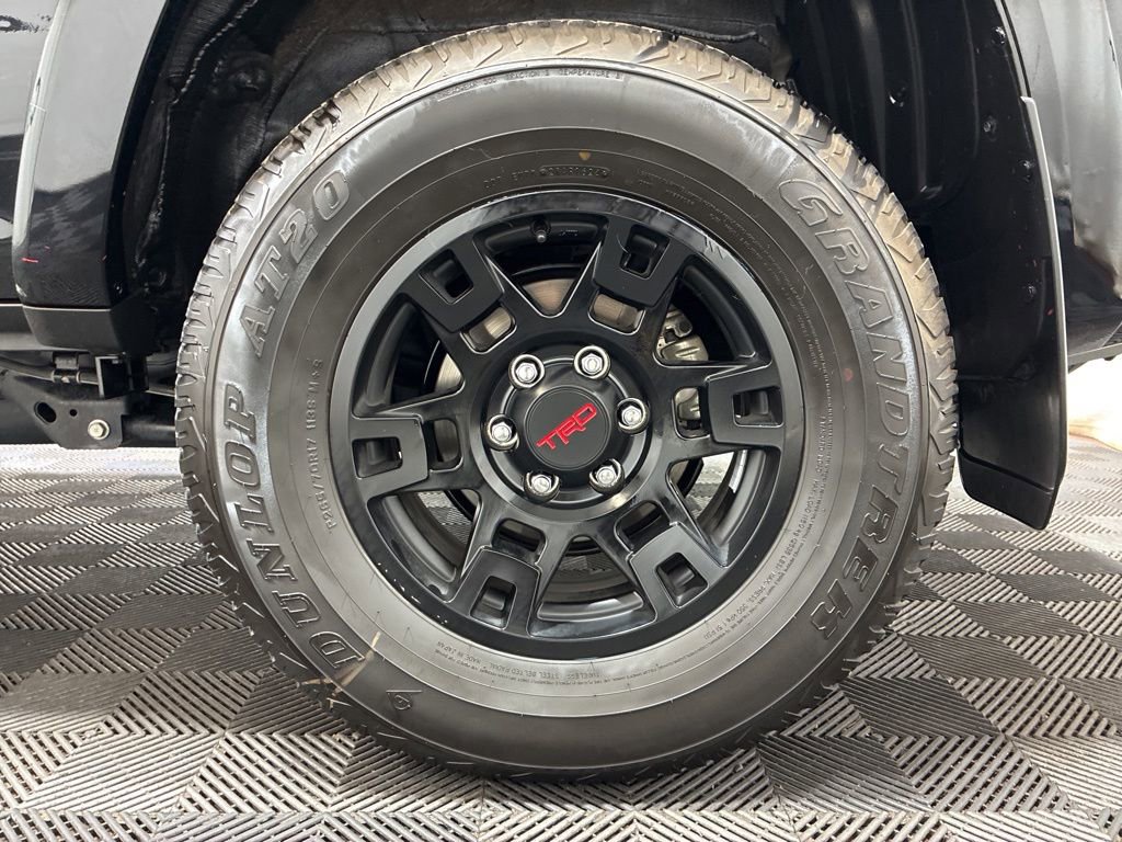 Used 2024 Toyota 4Runner TRD Off-Road Premium AWD/4WD image 34