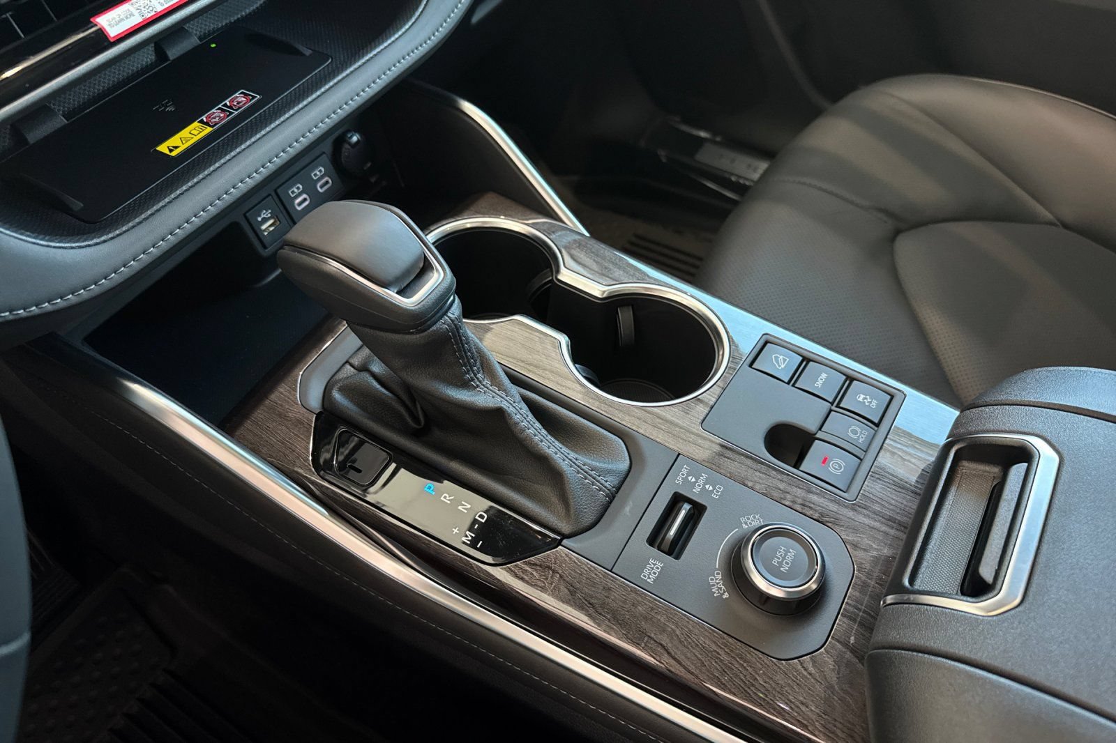 New 2026 Toyota Highlander Limited AWD/4WD image 26