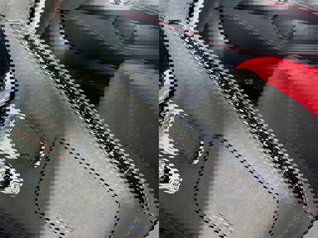 Used 2023 Chevrolet Corvette w/ Z51 Performance Package image 11