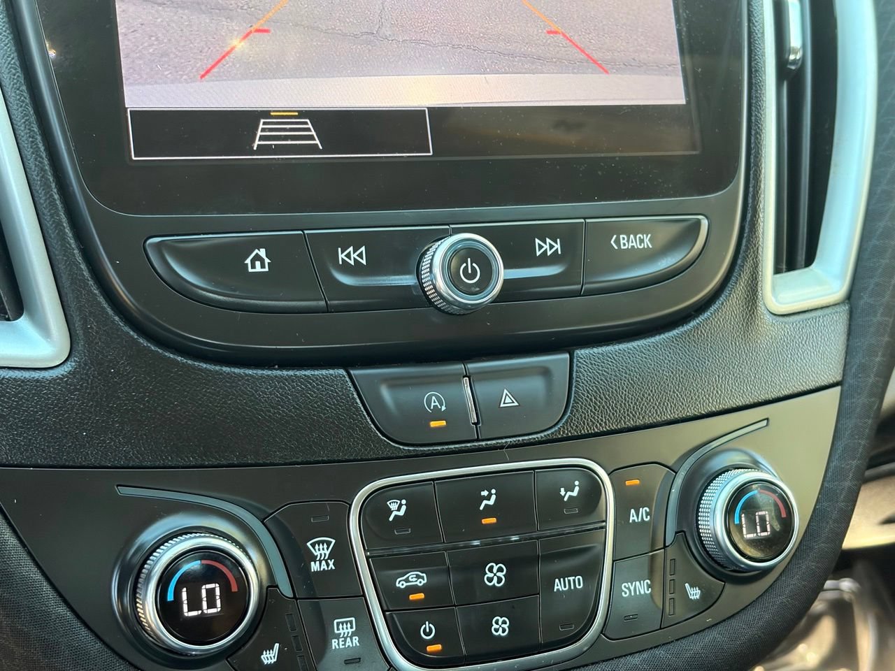 Used 2023 Chevrolet Malibu LT FWD image 24