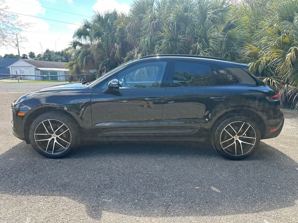 Used 2023 Porsche Macan image 7