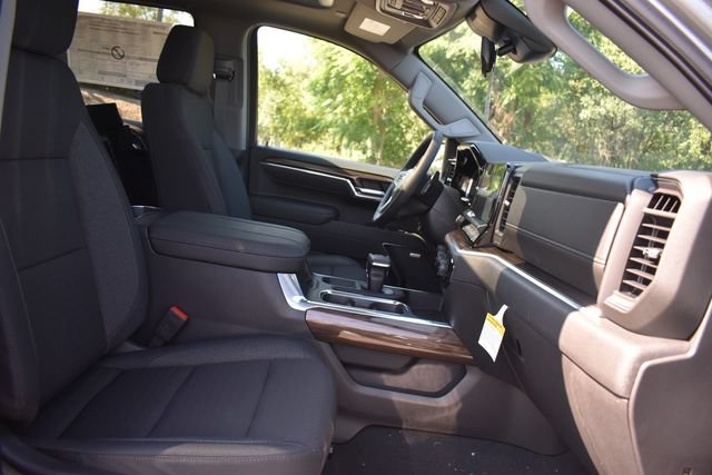 New 2026 Chevrolet Silverado 1500 LT Trail Boss w/ Dark Appearance Package AWD/4WD image 17