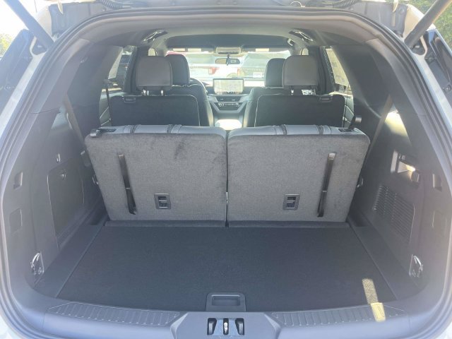 New 2027 Ford Explorer Active w/ Active Comfort Package RWD image 8