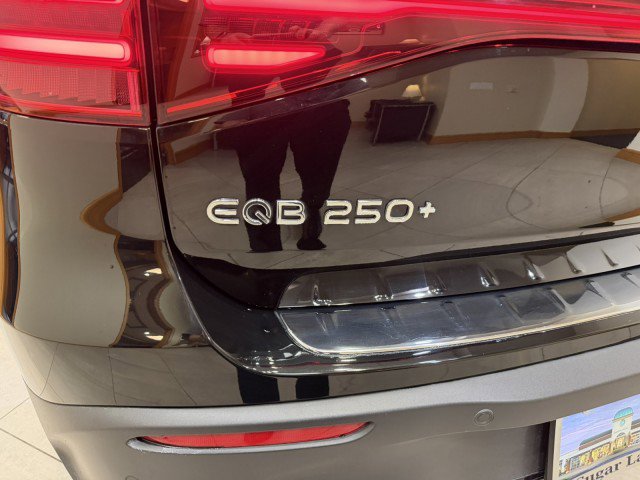 Used 2024 Mercedes-Benz EQB 250+ image 25