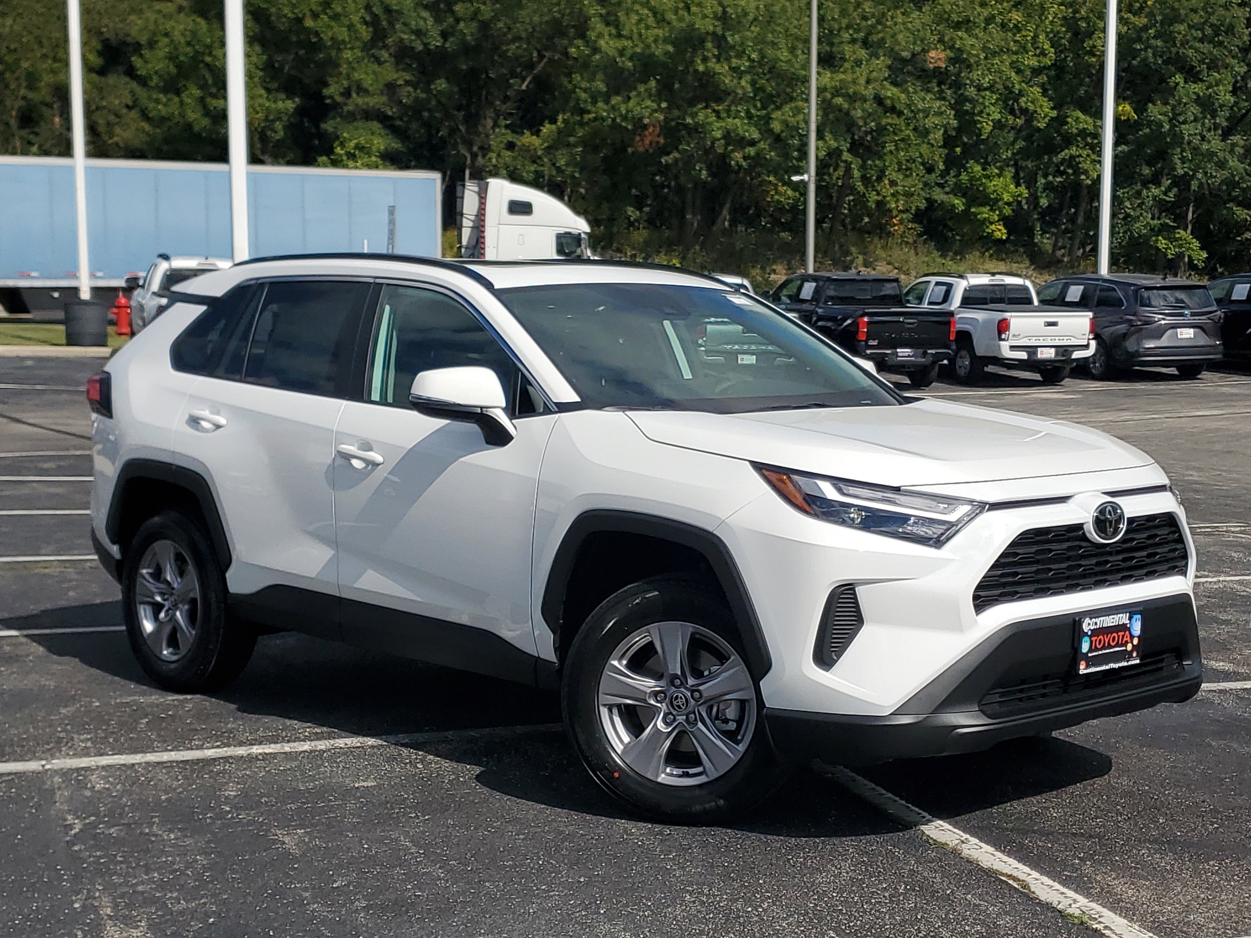 Used 2025 Toyota RAV4 XLE image 35