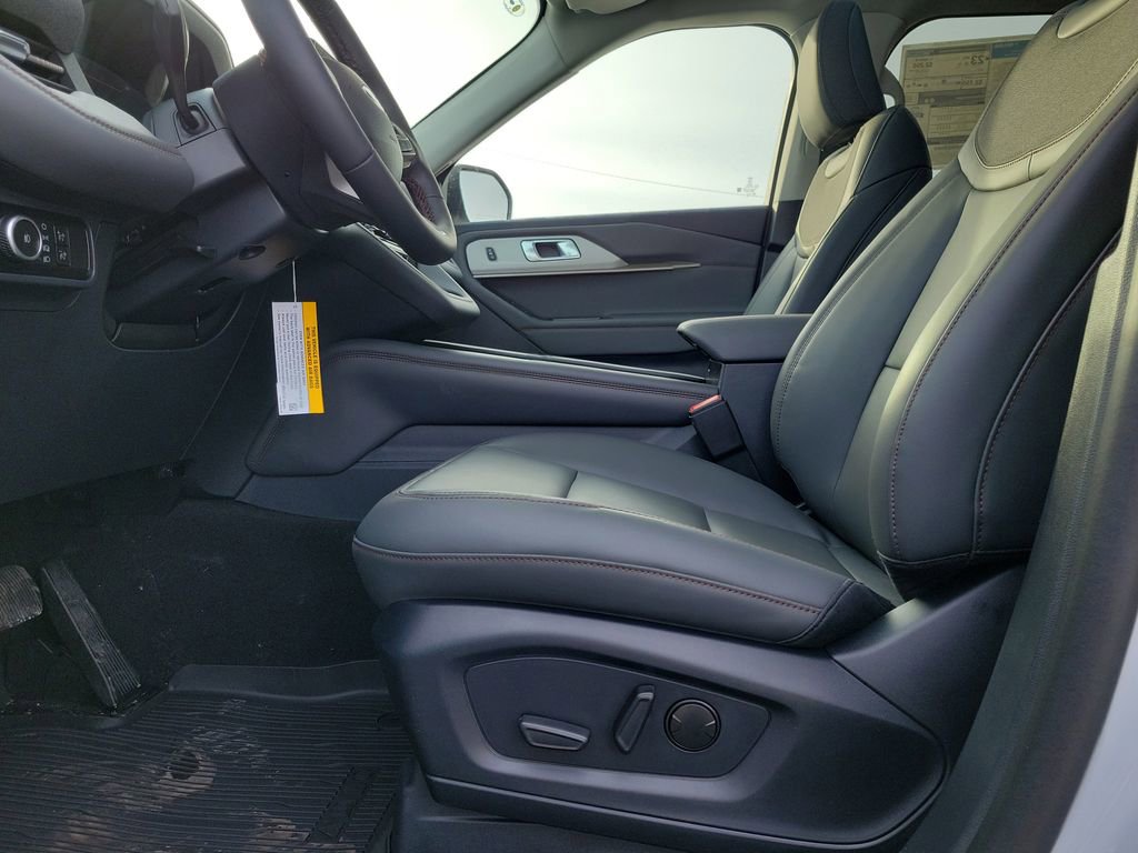 New 2026 Ford Explorer Active w/ Active Comfort Package image 17