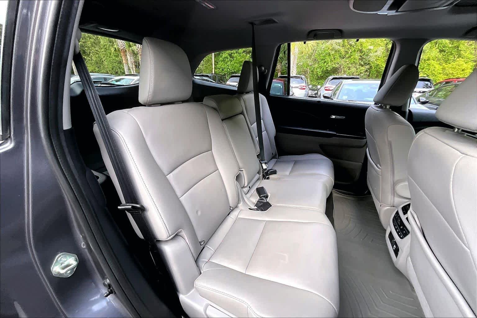 Used 2020 Honda Pilot Touring image 21